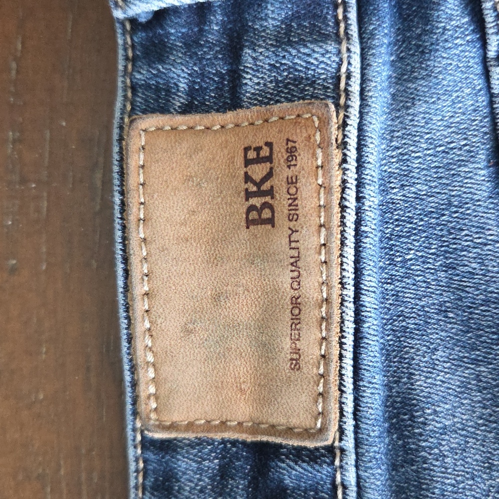 BKE Buckle Stella Women's Distressed Jean Shorts Size 32 Used Excellent Cond. - Picture 10 of 15